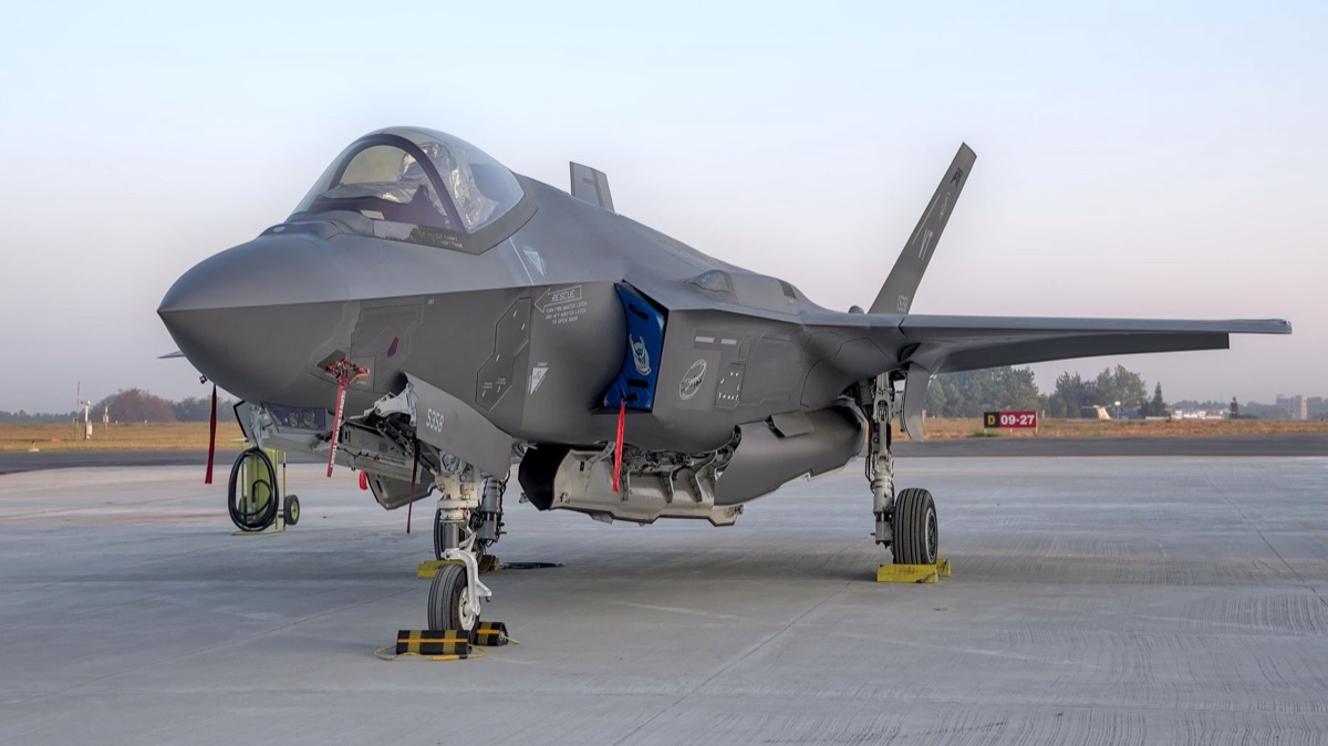 F-35 Lightning II en hangar
