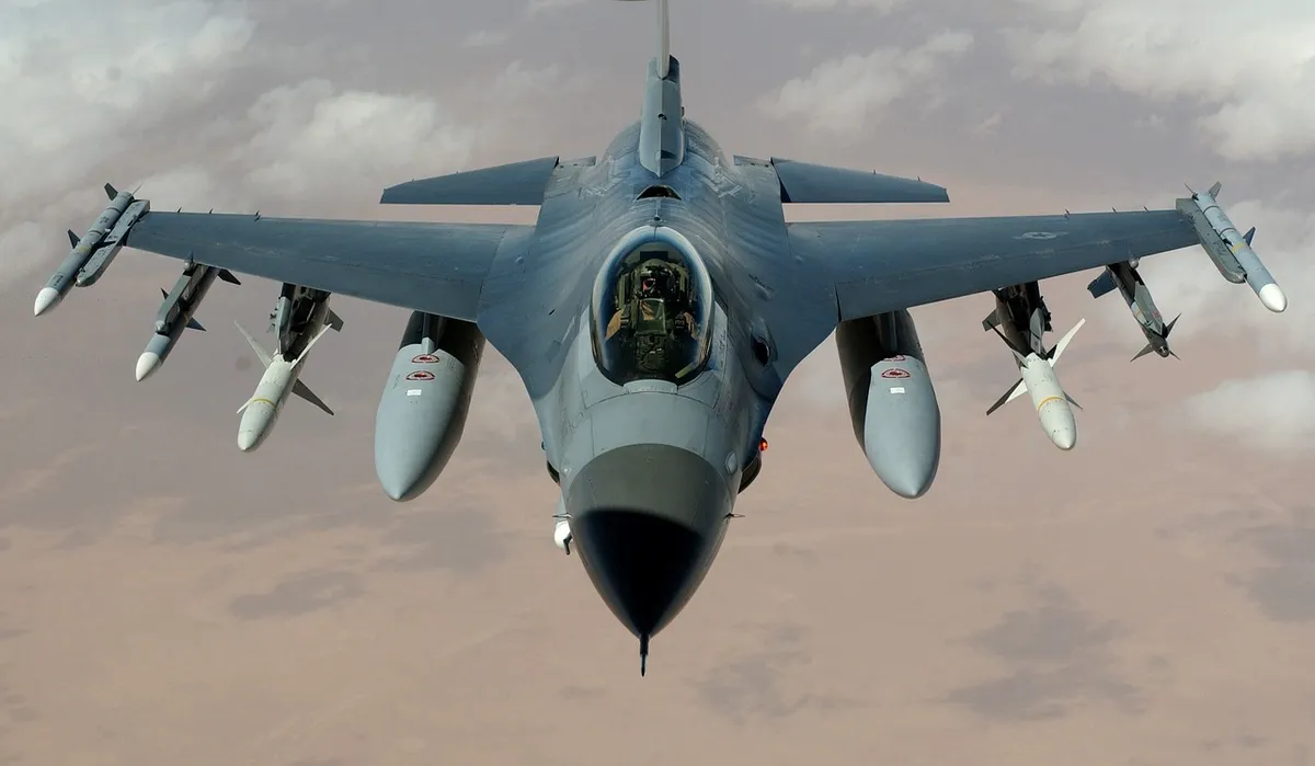 기차, 전투기, 비행, 비행, 제트 항공기, 전투 항공기, F-16 파이언, 군, 미국 군, 항공기, 항공기, 항공기, 항공기